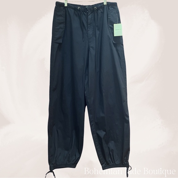 Forever 21 Pants - Forever 21 Baggy Drawstring Jogger Pants - Black